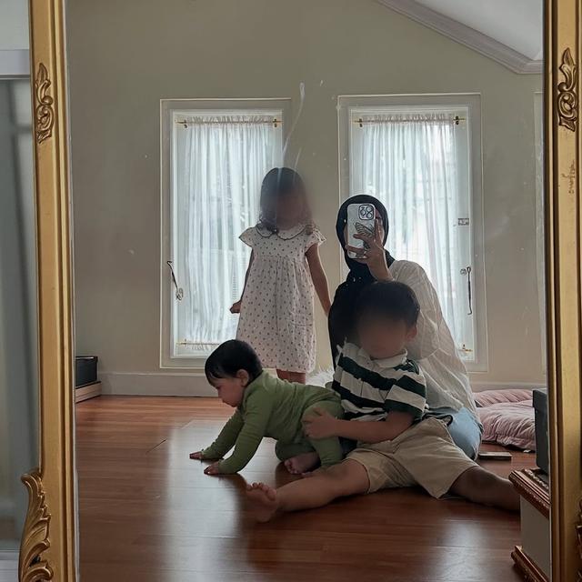 6 Potret Cut Intan Nabila Bareng Tiga Buah Hati, Dapat Hak Asuh Anak