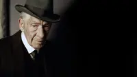 Melalui trailer perdana Mr. Holmes kita bisa melihat akting Ian McKellen sebagai Sherlock Holmes usia 93 tahun yang kembali beraksi.