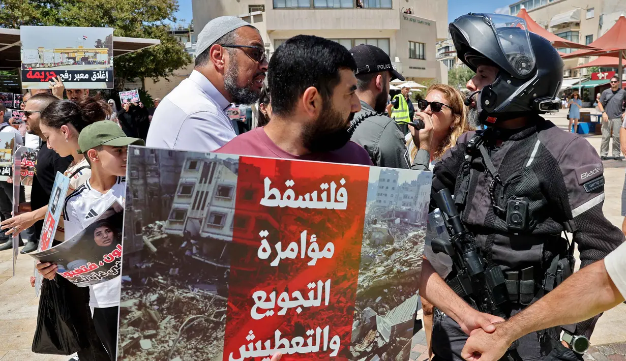 Dari jumlah tersebut, 54 orang tewas akibat penembakan di dekat perlintasan Zikim, Gaza utara, pada Rabu (30/7/2025). (Jack GUEZ/AFP)