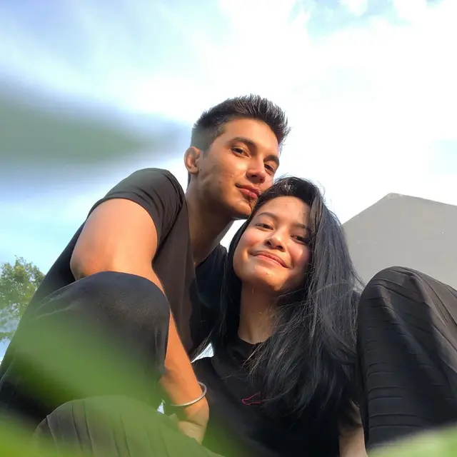 Main Film Bareng, Ini 7 Momen Kebersamaan Hanggini dan Junior Roberts