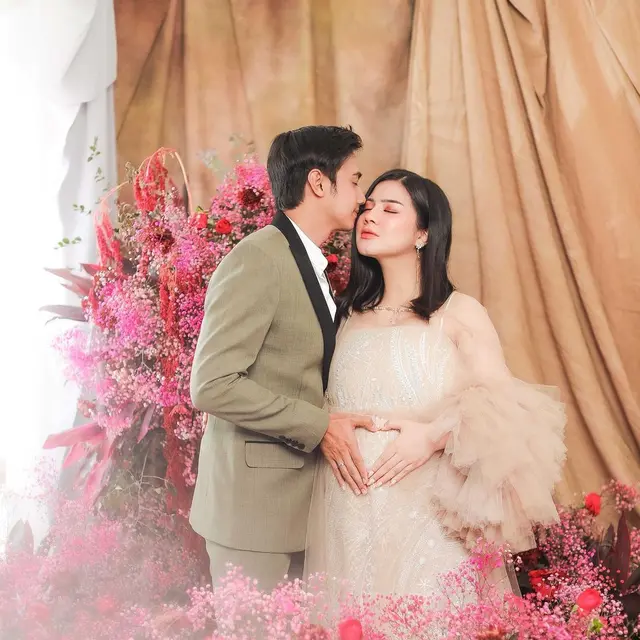 Anak pertama Felicya Angelista dan Caesar Hito akhirnya lahir pada Selasa (9/11/2021) di RSIA Bina Medika Bintaro
