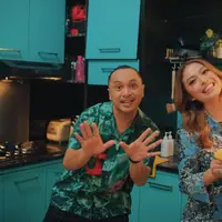 Giring rayakan bulan Ramadan dengan lagu Tahan Dulu. Berikut lirik lagunya.