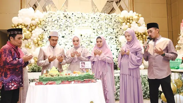 8 Potret Tasyakuran Ulang Tahun Eddies Adelia, Mewah Bertabur Bintang