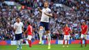 Striker Inggris, Harry Kane, merayakan gol yang dicetaknya ke gawang Bulgaria pada laga Kualifikasi Piala Eropa 2020 di Stadion Wembley, London, Sabtu (7/9). Inggris menang 4-0 atas Bulgaria. (AFP/Ben Stansall)