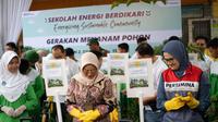 PT Pertamina International Shipping (PIS), Subholding Integrated Marine Logistics dari Pertamina Group, memasang Pembangkit Listrik Tenaga Surya (PLTS) di SMP Negeri 2 Cilegon, Provinsi Banten.