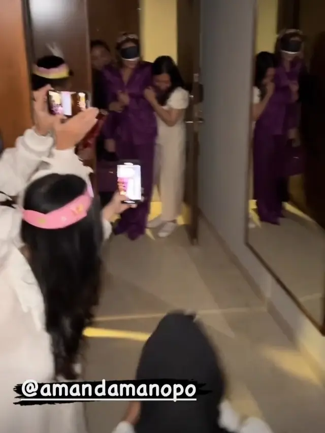 Amanda Manopo dapat surprise yang serba ungu