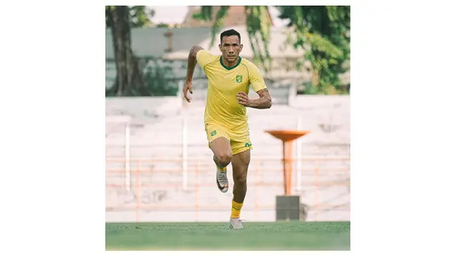 Gabung Persebaya, Ini 6 Potret Latihan Perdana Jose Wilkson