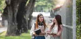 Ilustrasi cewek aktif di kampus. (c) wichayada69@gmail.com/Depositphotos