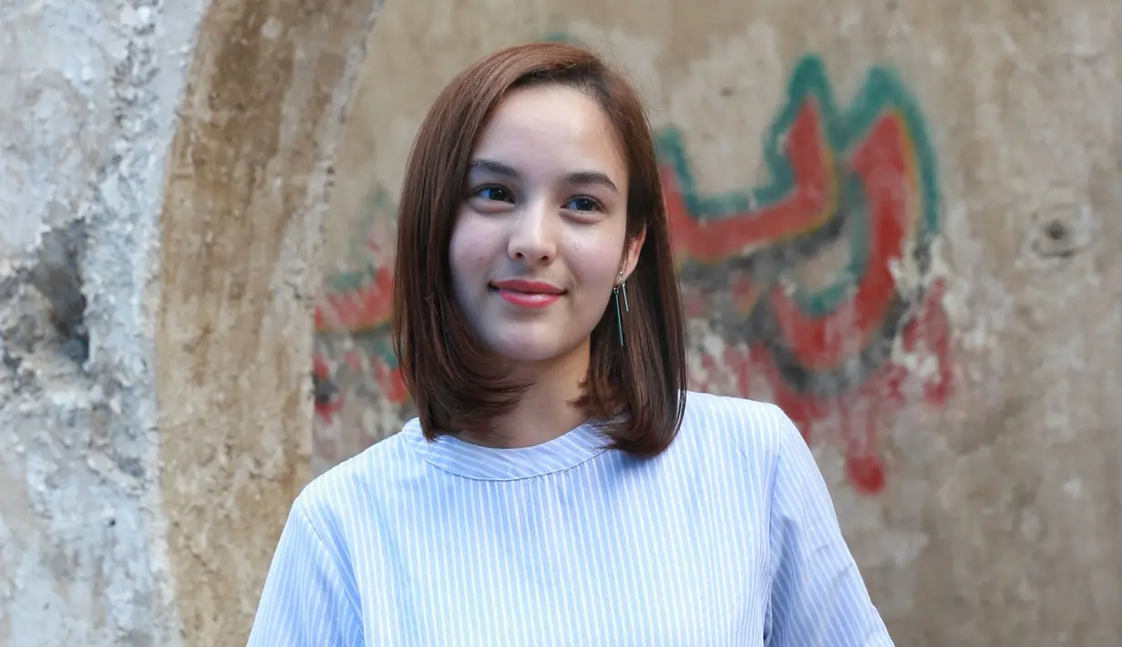 Pemeran yang telah beberapa kali membintangi film yang  masuk jajaran boxoffice, Chelsea Islan mengaku film terbarunya, Ayat Ayat Cinta 2 membutuhkan kerja keras. Ditambah lagi, film sebelumnya cukup sukses. (Adrian Putra/Bintang.com)