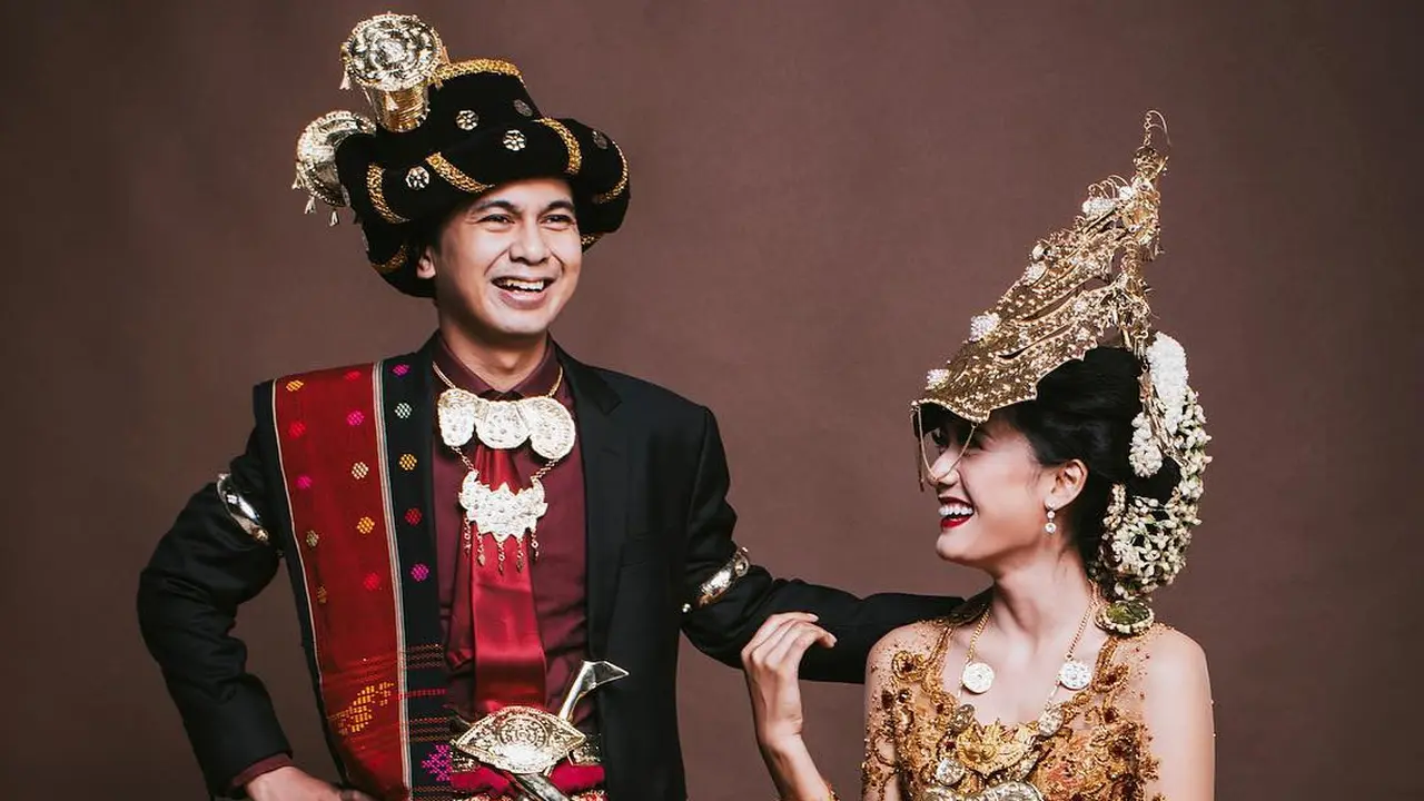[Bintang] Raditya Dika dan Anissa Aziza