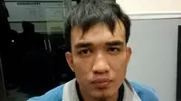 Joko Hermanto, tersangka pembunuhan terhadap kekasihnya yang sedang mengandung. Dirinya terkenal palyboy dan suka bergonta-ganti pasangan. (Liputan6.com/ Dian Kurniawan)