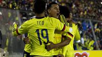 Jeison Murillo berselebrasi usai mencetak gol pembuka dalam pertandingan Grup C Copa America 2015 melawan Brasil di Stadion Monumental, Santiago, Kamis 18 Juni 2015. (AP Photo / Natacha Pisarenko)