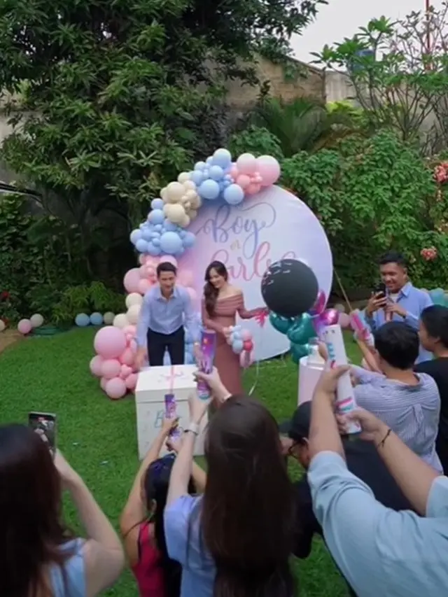 6 Potret Nino Fernandez Gelar Gender Reveal Steffi Zamora, Ungkap Jenis Kelamin Anak