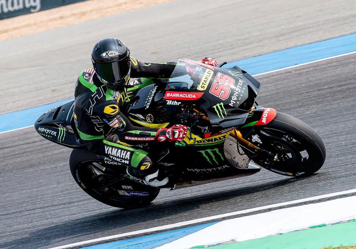 Aksi pembalap Yamaha Tech 3, Hafizh Syahrin dalam tes pramusim MotoGP 2018 di Sirkuit Buriram, Thailand. (Twitter/Yamaha Tech 3)