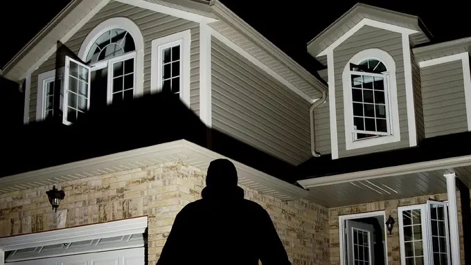 Waspada! Rumah Kamu Telah Diincar Para Maling, Ini Tandanya