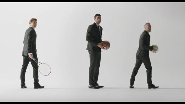 Anders Iniesta gelandang Barcelona bersama atlet Spanyol lainnya seperti Ricky Rubio dan David Ferrer mejadi bintang di iklan film James Bond 007 terbaru yberjudul Spectre yang akan beredar di Spanyol pada November 2015.