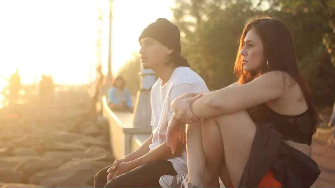 Main Film Bareng, Ini 6 Potret Kebersamaan Jefri Nichol dan Wulan Guritno