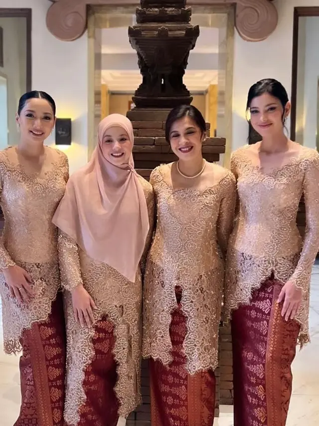 8 Potret Gaya Artis yang Hadir di Pernikahan Enzy Storia, Ada Desta hingga Natasha Rizky