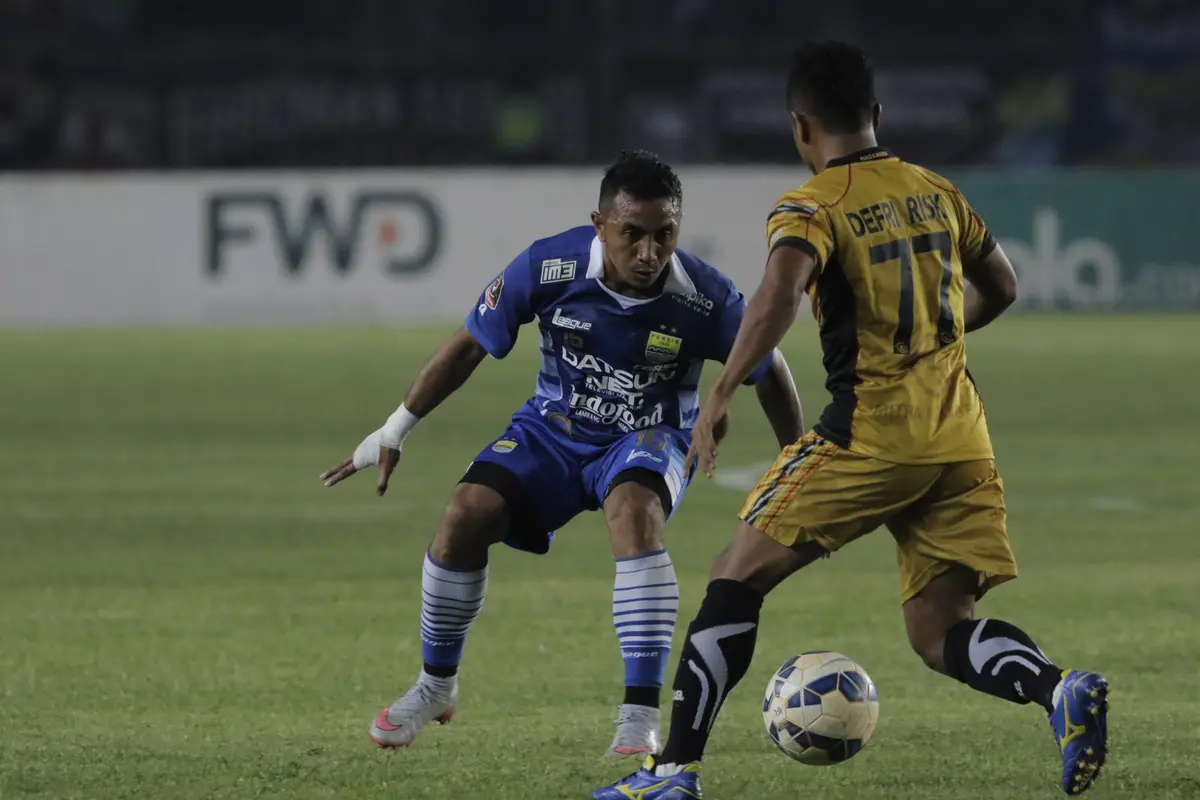 Persib vs Mitra Kukar