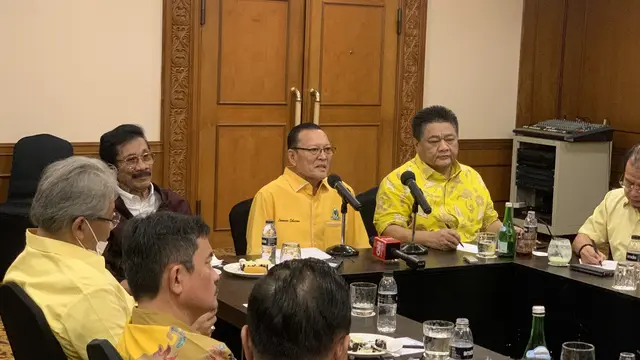 Anggota Dewan Pakar Partai Golkar Ridwan Hisjam, menghadiri acara Pemrakarsa Penggerak Kebangkitan Partai Golkar yang digelar para eksponen Partai Golkar di Jakarta, Rabu (12/7/2023).