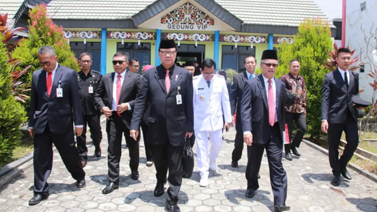Mendagri: ASN Wajib Loyal Tegak Lurus kepada Kepala Daerah Terpilih
