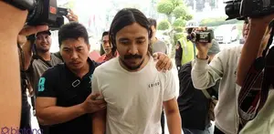 Bukan hanya Tora dan Ello, Polisi akan terus menyelidiki  kasus-kasus narkoba yang melibatkan beberapa artis di Indonesia.