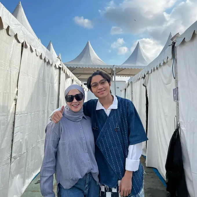 Potret Okie Agustina dan Kiesha Alvaro yang Saling Menguatkan, Kompak Bak Kakak Adik