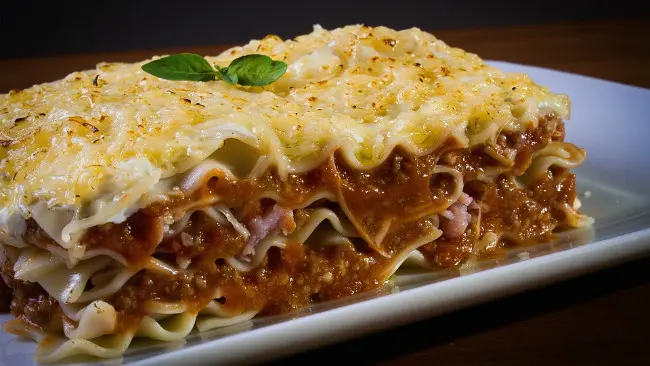 Ilustrasi lasagna. Dalam waktu dekat, menebak bahan sajian pangan bisa dilakukan hanya dengan melihat foto makanan tersebut. (Sumber Pixabay)