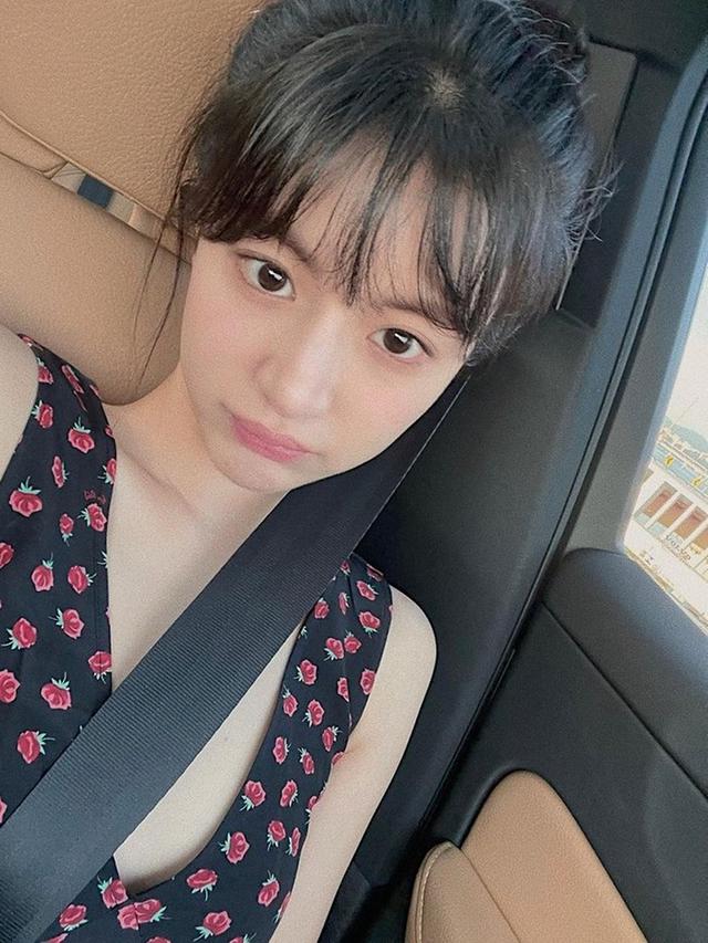 FOTO: Gaya Casual Go Yoon Jung Aktris 'Alchemy of Souls', Disebut Punya Rasio Wajah Berlian