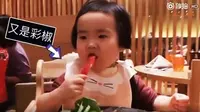 Anak Makan Sayur