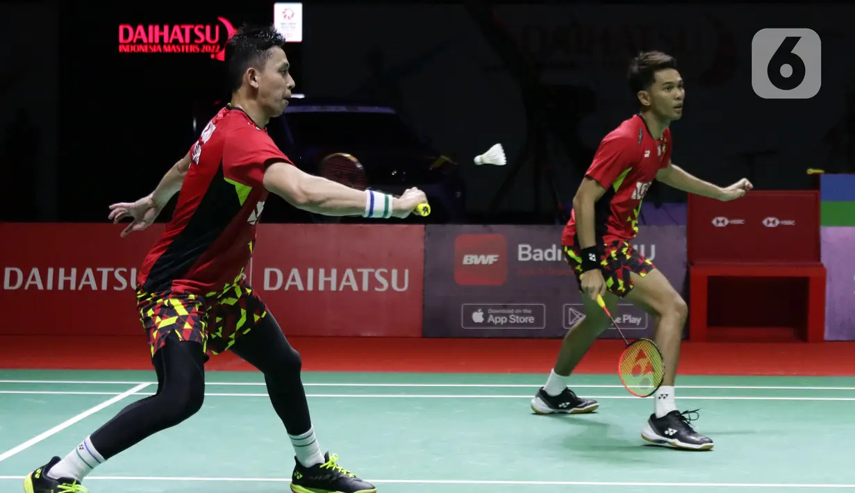 Pebulu tangkis ganda putra Indonesia, Fajar Alfian/Muhammad Rian Ardianto saat bertanding melawan Liang Wei Keng/Wang Chang (China) pada Final Indonesia Masters 2022 di Istora Senayan, Jakarta, Minggu (12/6/2022). Fajar/Rian menjadi Juara Ganda Putra Indonesia Masters 2022 setelah unggul 21-10, 21-17. (Liputan6.com/Helmi Fithriansyah)