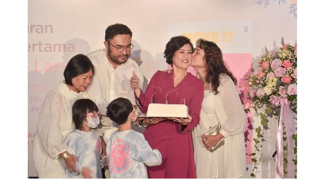 Sekaligus Rilis Buku, Ini 6 Potret Perayaan Ulang Tahun Cynthia Lamusu ke-44