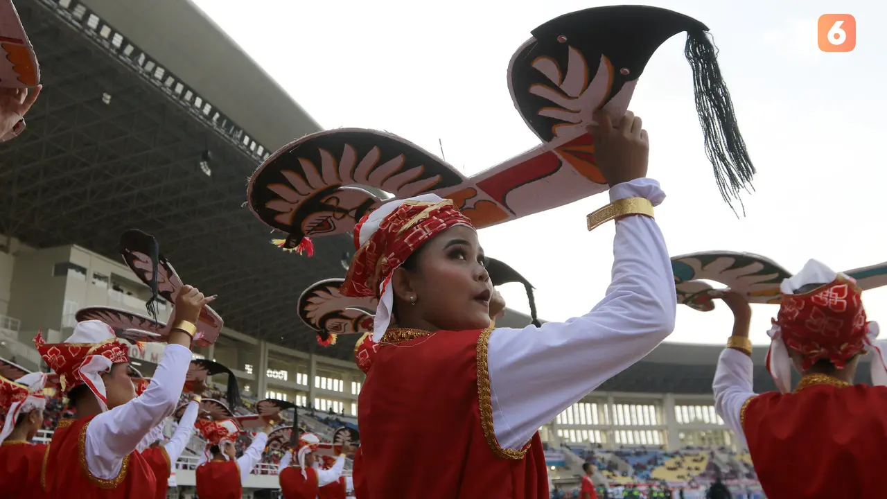 Foto: Potret Kemeriahan Pembukaan Piala Presiden 2022, mulai Tari Tradisional, Musik Dangdut bahkan Band GIGI pun Ada