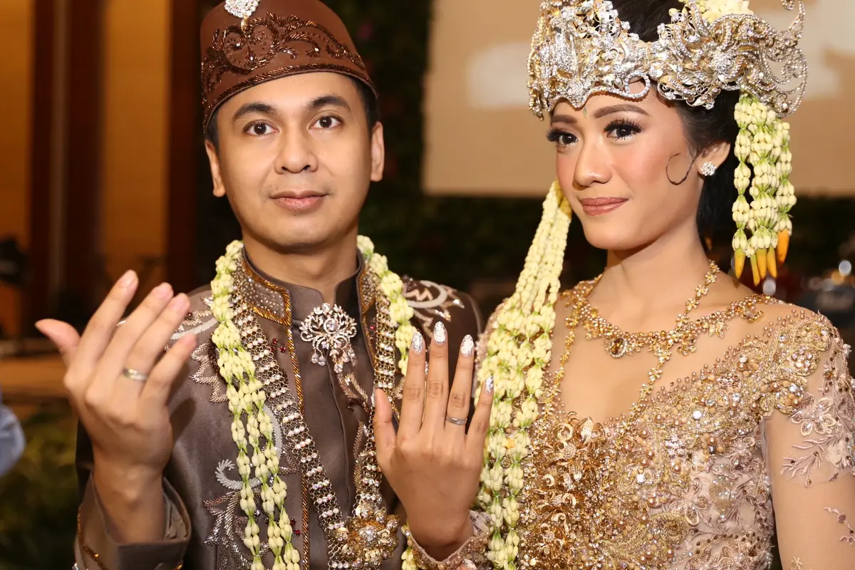 [Bintang] Pernikahan Raditya Dika dan Anissa Aziza