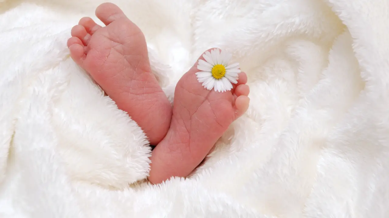 Skrining Tiroid untuk Cegah Gangguan Kesehatan pada Bayi Baru Lahir
