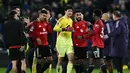 Senne Lammens menjadi pemain lain yang tak kalah penting dalam kemenangan Manchester United atas Everton di Liga Inggris 2025/2026 pada Senin (23/02/2026) waktu setempat. (AFP/Paul Ellis)