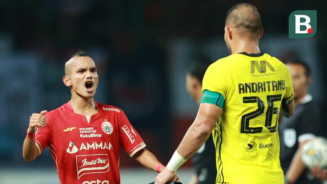 Foto: Persija Jakarta Kalahkan Persib Bandung 2-0