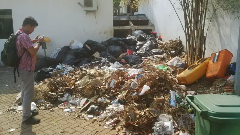 Sampah di Kantor Wakil Presiden