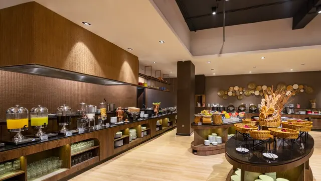 Restoran Eksklusif Waringin Hospitality Hotel Group.