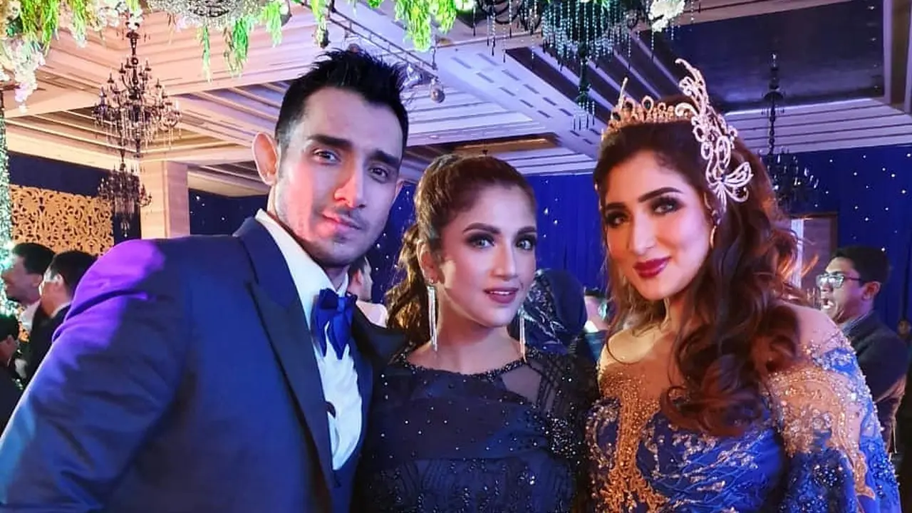 6 Pesona Cantik Amira Alwi Adik Ipar Tania Nadira