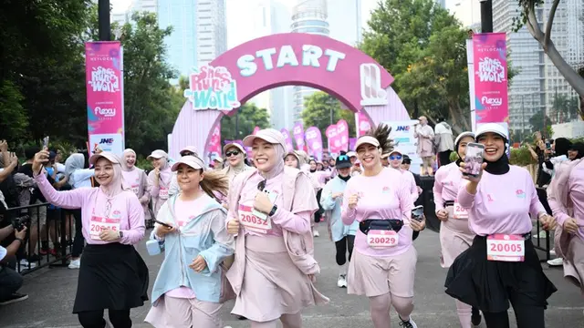 Mengajak Perempuan Indonesia Jadi Versi Terbaik Mereka LewatFun Run She Runs The World.