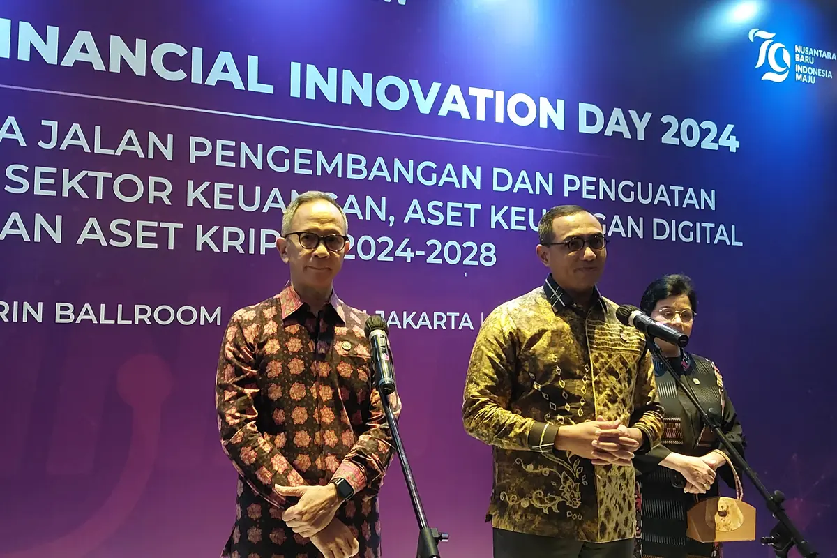 Ketua Dewan Komisioner OJK, Mahendra Siregar