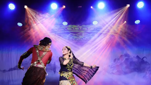 Pementasan Savitri oleh Teater Koma