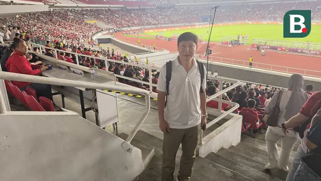 Pelatih Vietnam Kim Sang-sik Menonton laga Timnas Indonesia vs Mozambik