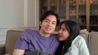 5 Potret Ruang Keluarga Rumah Angga Yunanda dan Shenina Cinnamon, Simpel Tapi Klasik