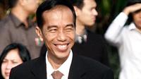 Jokowi saat ditanya perihal peluang Ryamizard Ryacudu sebagai cawapresnya, hanya menjawaban singkat. "Rahasia." 