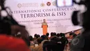 Wapres Jusuf Kalla saat menyampaikan pidatonya di acara International Conferencen Terrorisn & ISIS di Jiexpo Jakarta, Senin (23/3/2015). (Liputan6.com/Faizal Fanani)
