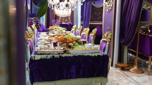 Ruang Makan yang Satu Tema: Konsistensi Desain yang Menawan