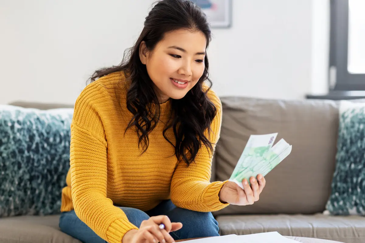 perempuan zodiak uang