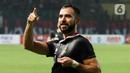Bek Timnas Indonesia, Jordi Amat melakukan selebrasi usai mencetak gol ke gawang Burundi pada laga kedua FIFA Matchday yang berlangsung di stadion Patriot Candrabaga, Selasa (28/3/2023).(Liputan6.com/Herman Zakharia)